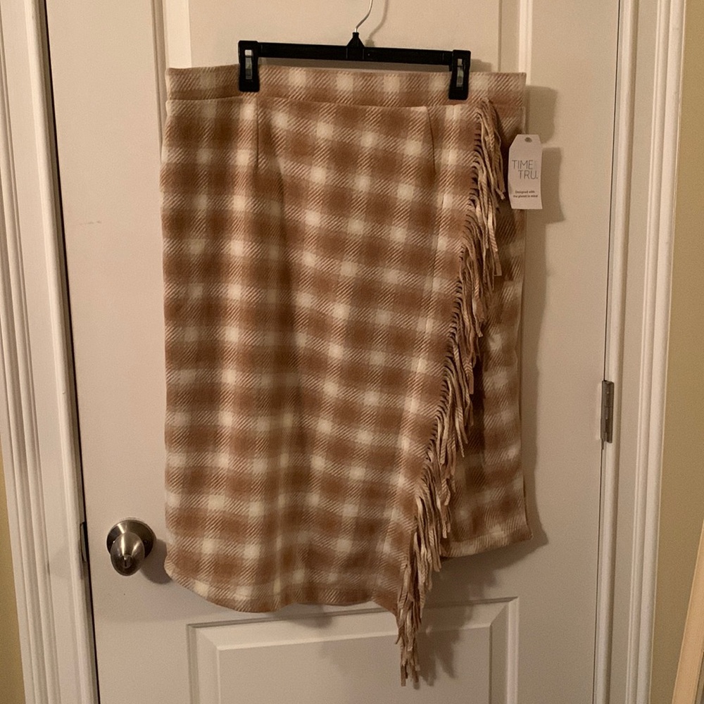 NWT Time and Tru XLorXXL camel & beige plaid faux wrap fringe heavy skirt